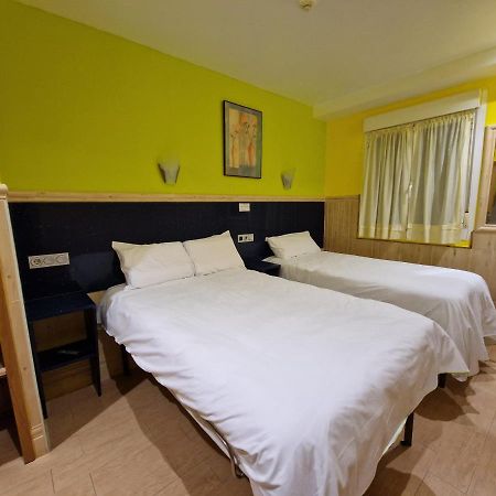 Pension Izar Bat Guesthouse San Sebastián Dış mekan fotoğraf