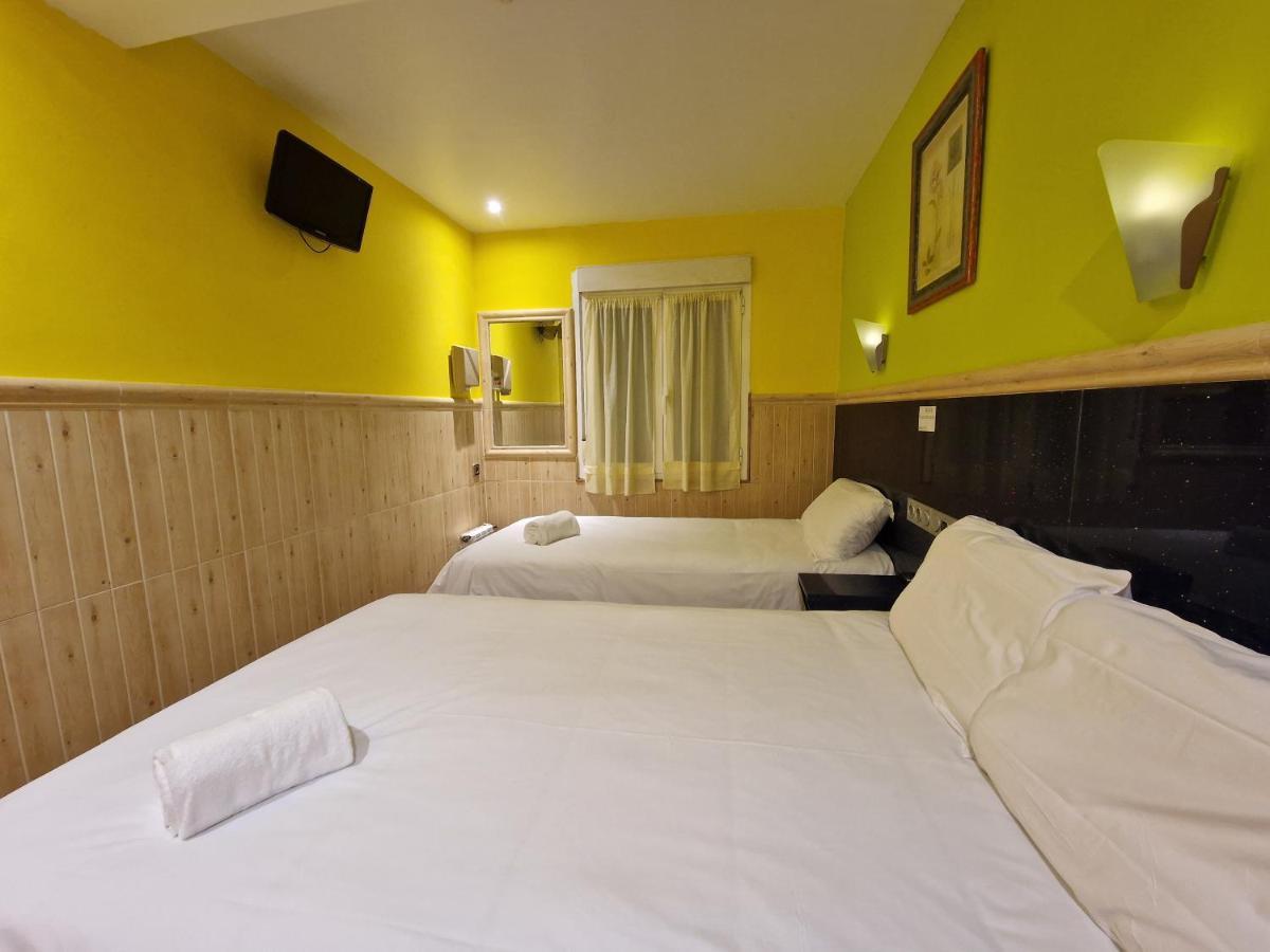 Pension Izar Bat Guesthouse San Sebastián Dış mekan fotoğraf